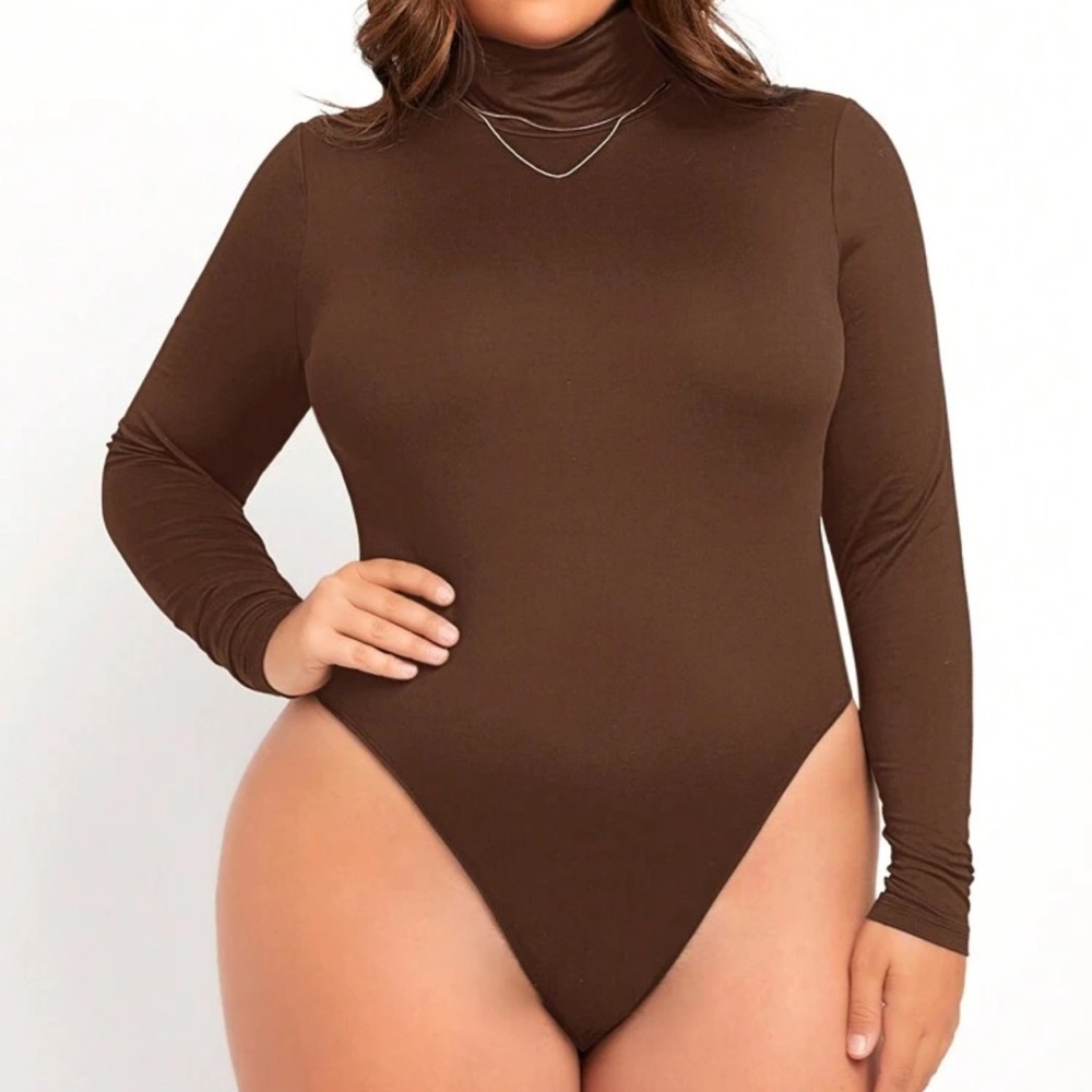 High Neck Long Sleeve Bodysuit in Cocoa Brown